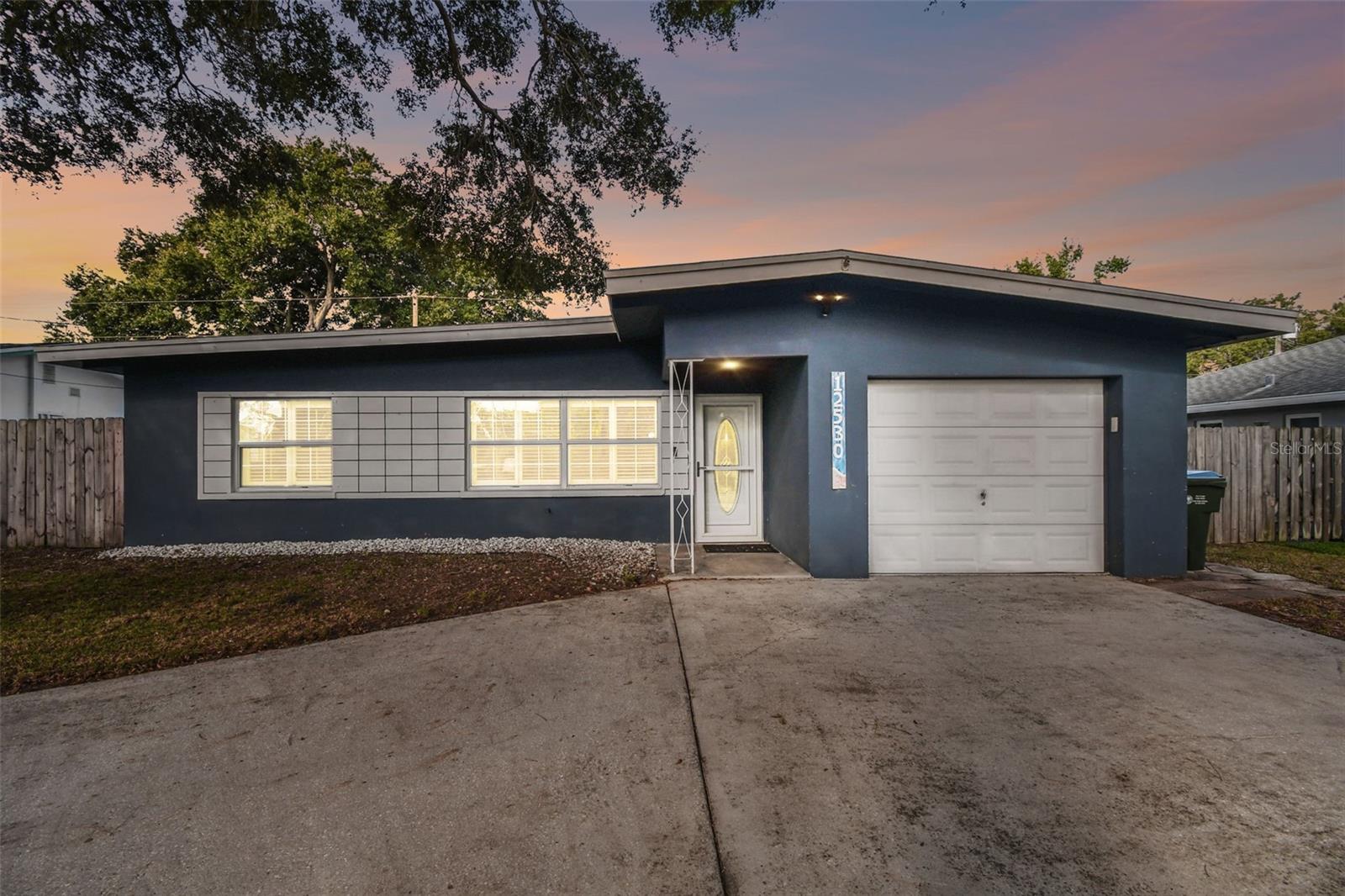 Single Family Residence em LARGO, FL - Daniel Dourado