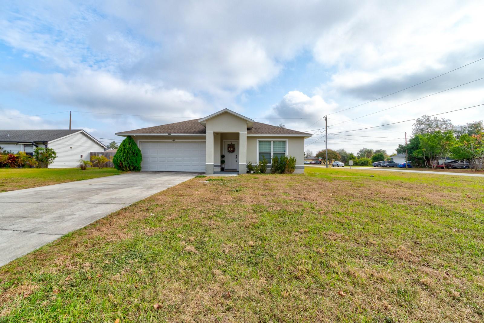Single Family Residence in DELTONA, FL - Daniel Dourado