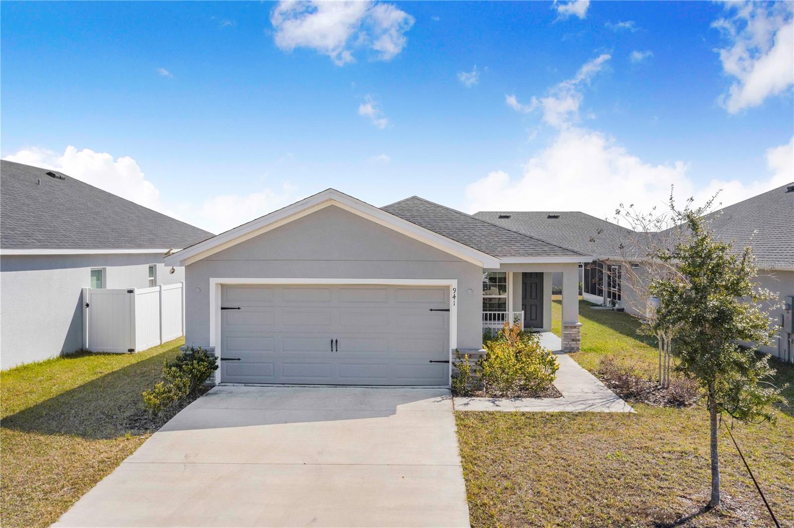 Single Family Residence in MULBERRY, FL - Daniel Dourado