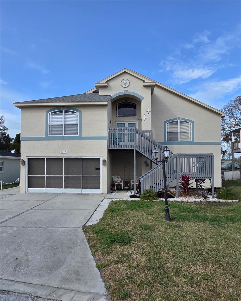 Single Family Residence em NEW PORT RICHEY, FL - Daniel Dourado