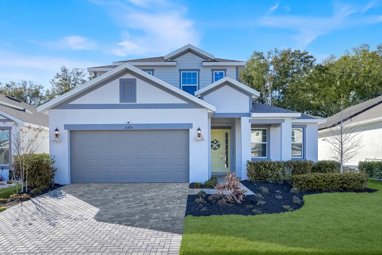 Single Family Residence in MOUNT DORA, FL - Daniel Dourado