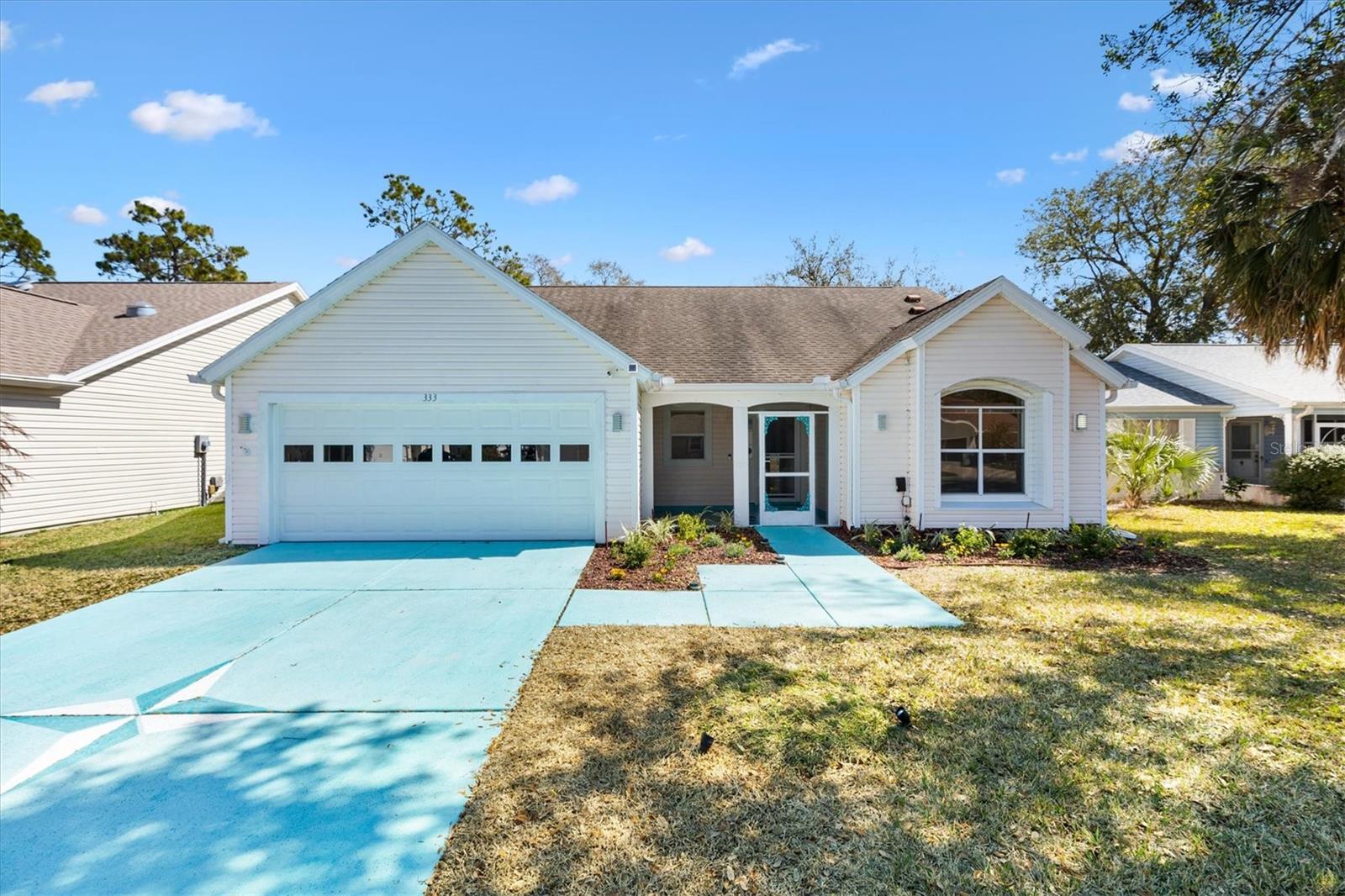 Single Family Residence in THE VILLAGES, FL - Daniel Dourado