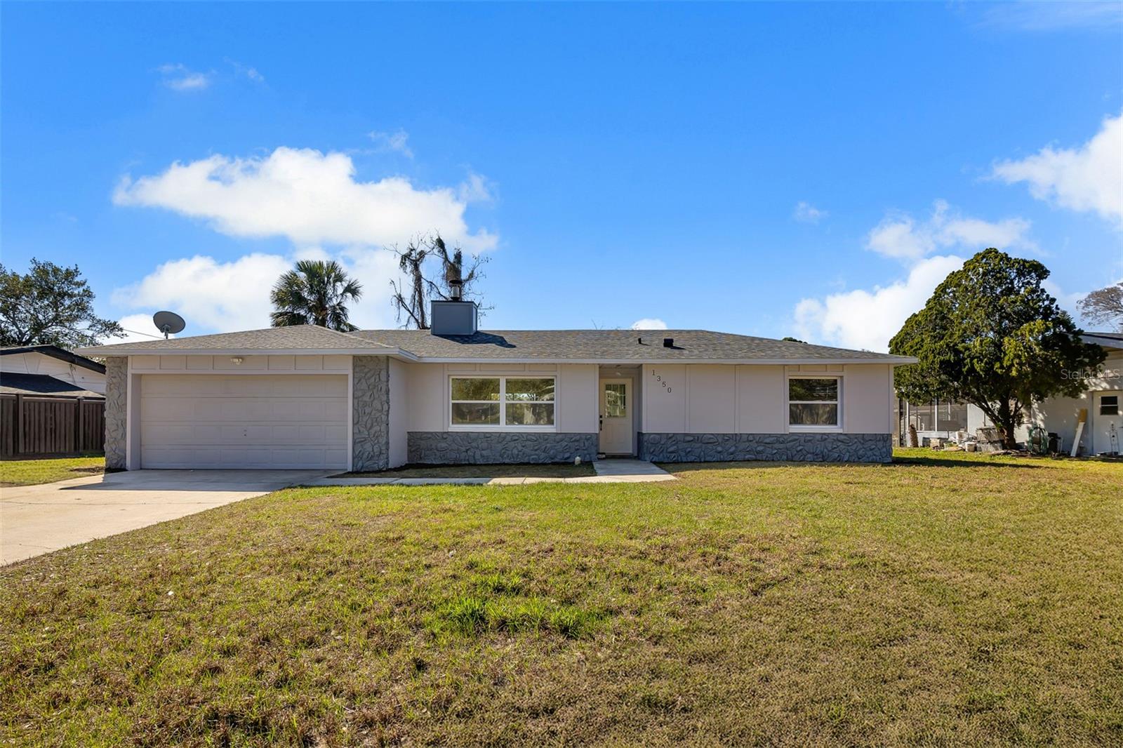 Single Family Residence in APOPKA, FL - Daniel Dourado