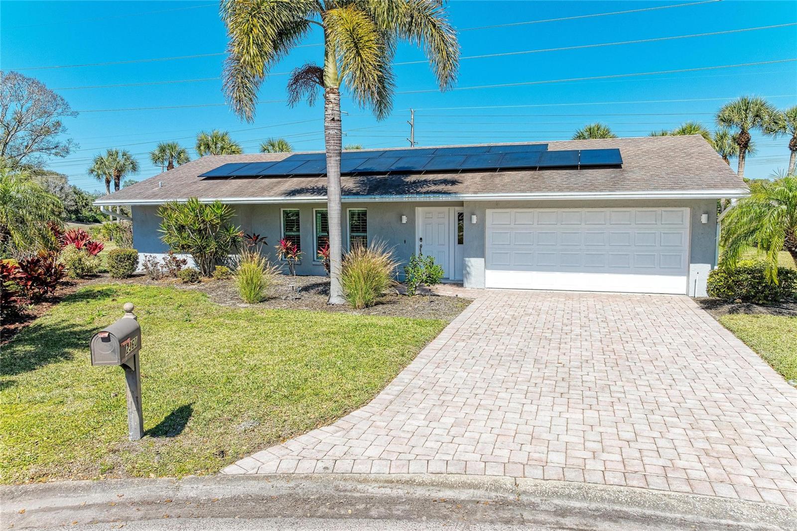 Single Family Residence in SARASOTA, FL - Daniel Dourado