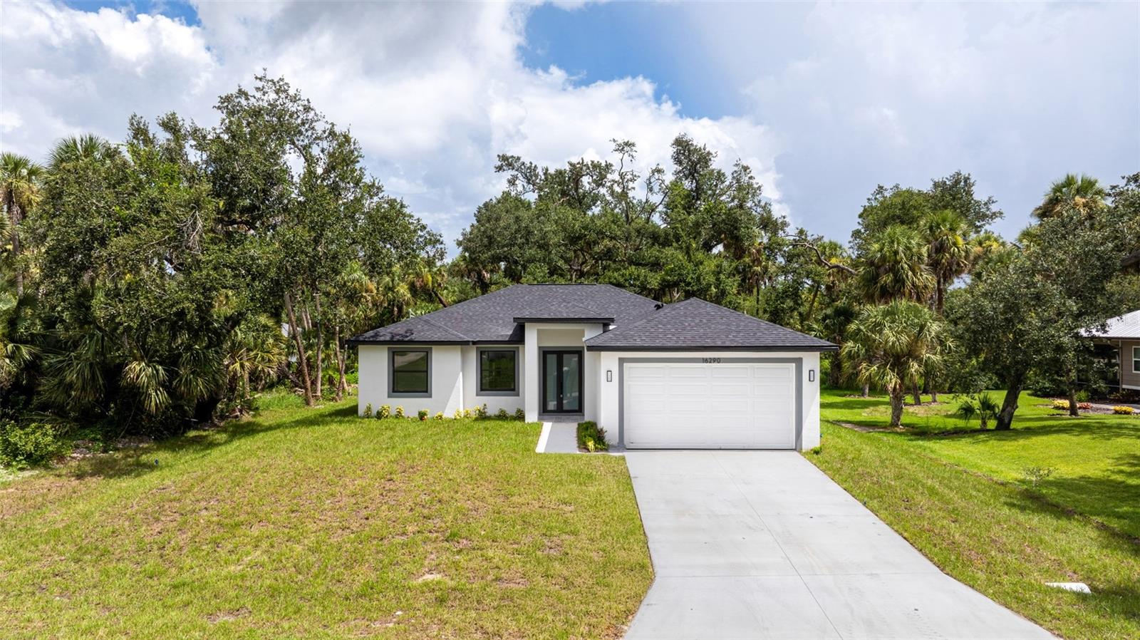 Single Family Residence in PORT CHARLOTTE, FL - Daniel Dourado