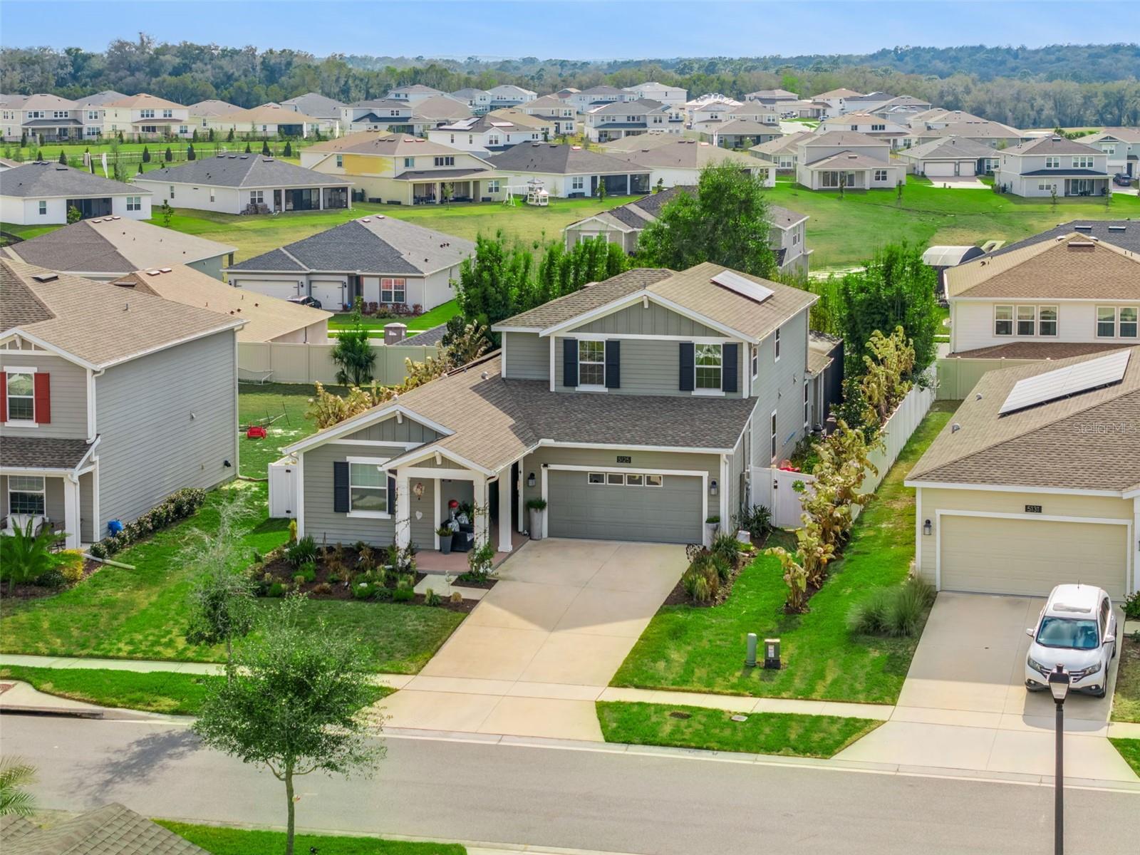 Single Family Residence in MOUNT DORA, FL - Daniel Dourado