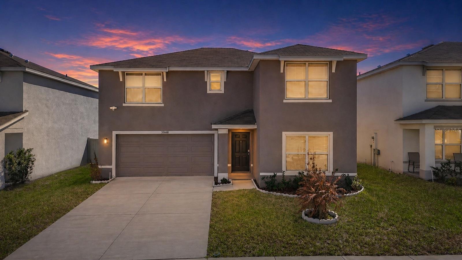 Single Family Residence em ZEPHYRHILLS, FL - Daniel Dourado