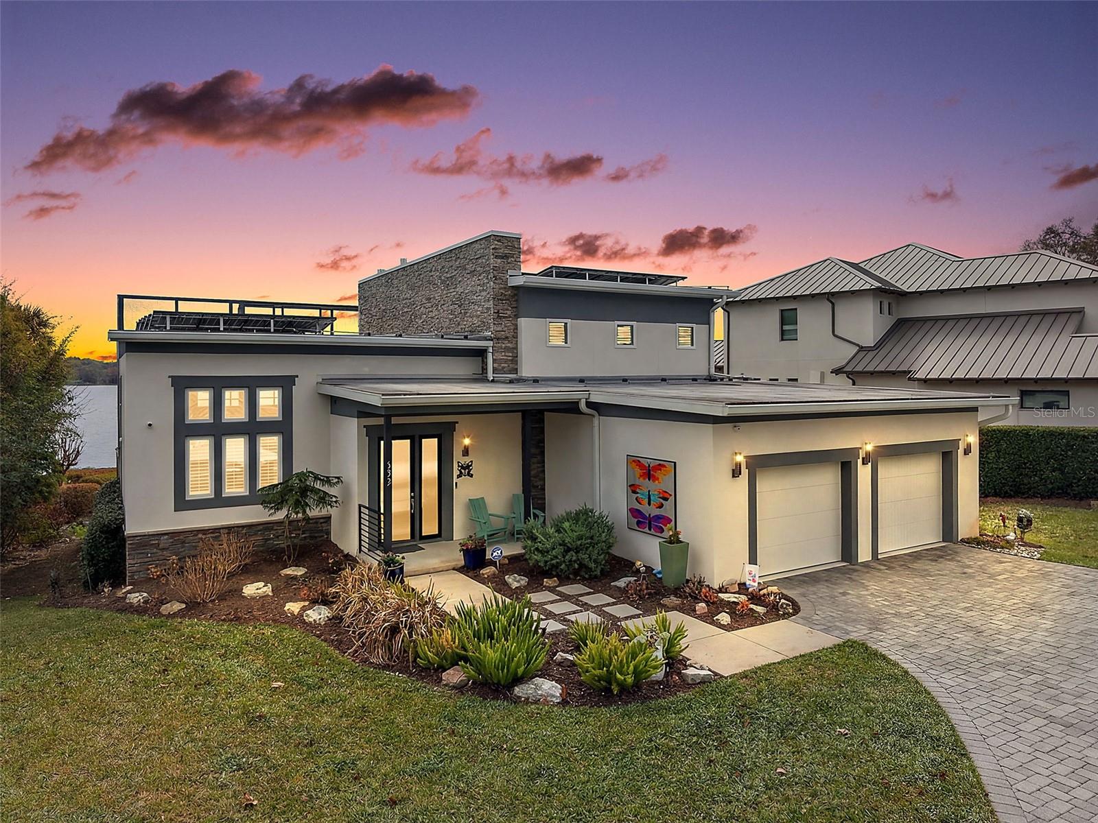 Single Family Residence in MOUNT DORA, FL - Daniel Dourado