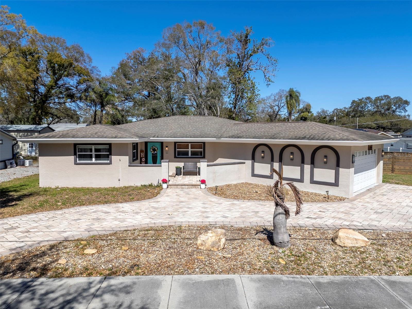 Single Family Residence in TAMPA, FL - Daniel Dourado
