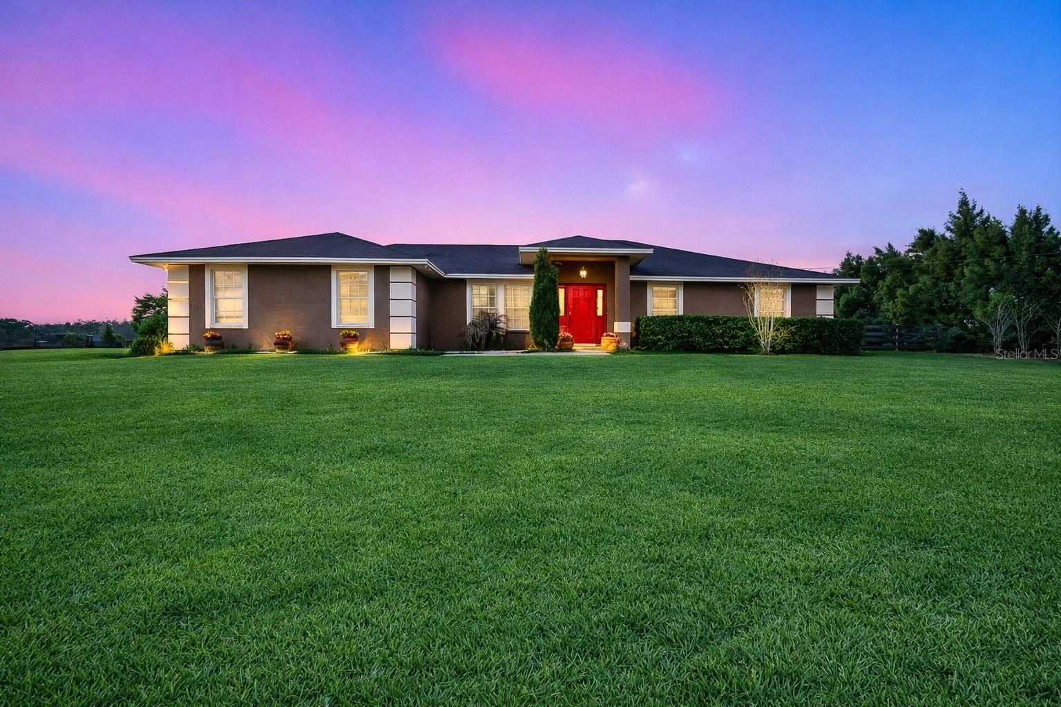 Single Family Residence em POLK CITY, FL - Daniel Dourado