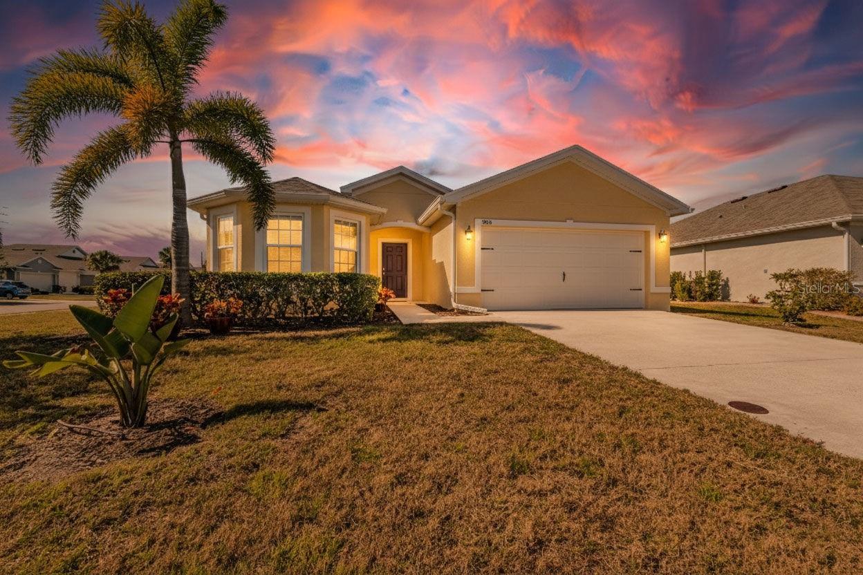 Single Family Residence in PUNTA GORDA, FL - Daniel Dourado