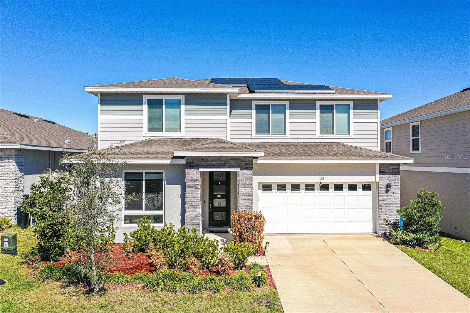 Single Family Residence in DAVENPORT, FL - Daniel Dourado