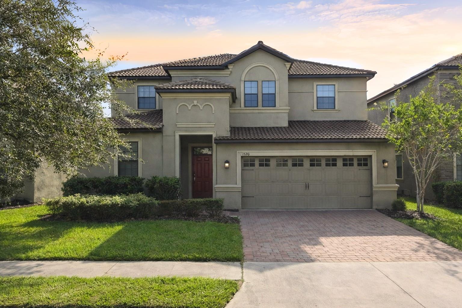 Single Family Residence in DAVENPORT, FL - Daniel Dourado