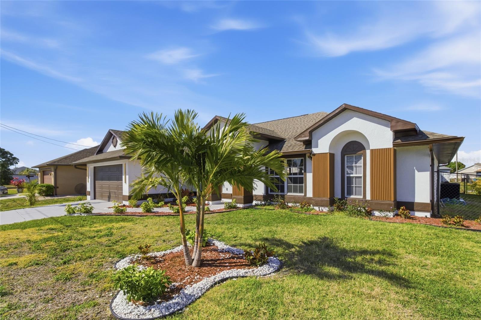 Single Family Residence em CAPE CORAL, FL - Daniel Dourado
