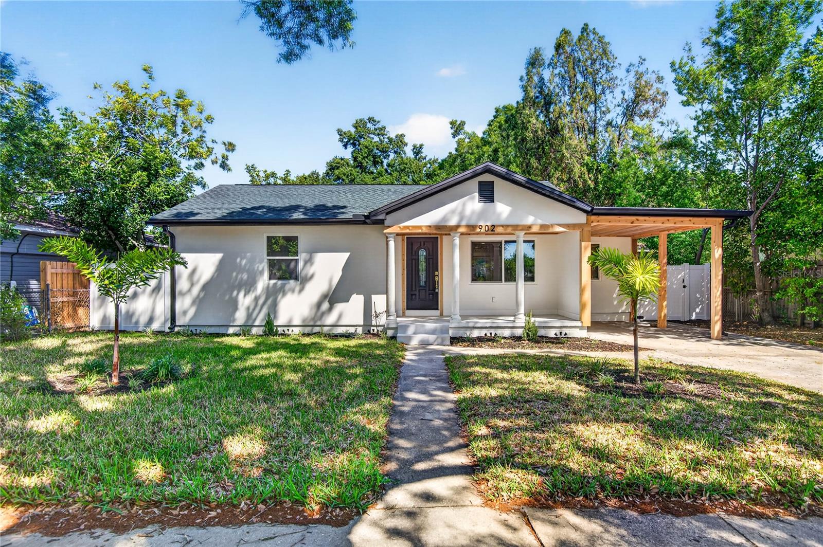 Single Family Residence em ST PETERSBURG, FL - Daniel Dourado