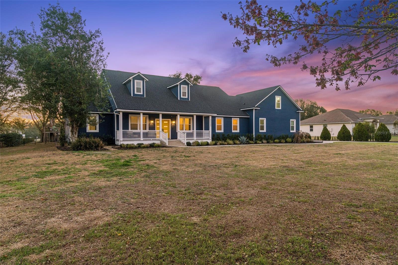 Single Family Residence em SORRENTO, FL - Daniel Dourado