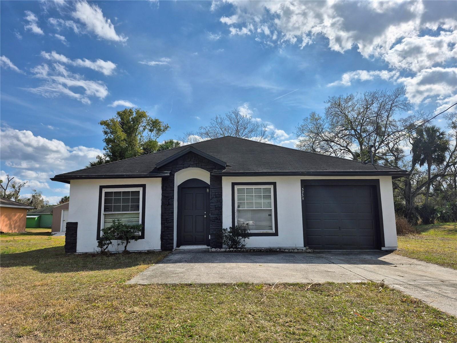 Single Family Residence em SANFORD, FL - Daniel Dourado