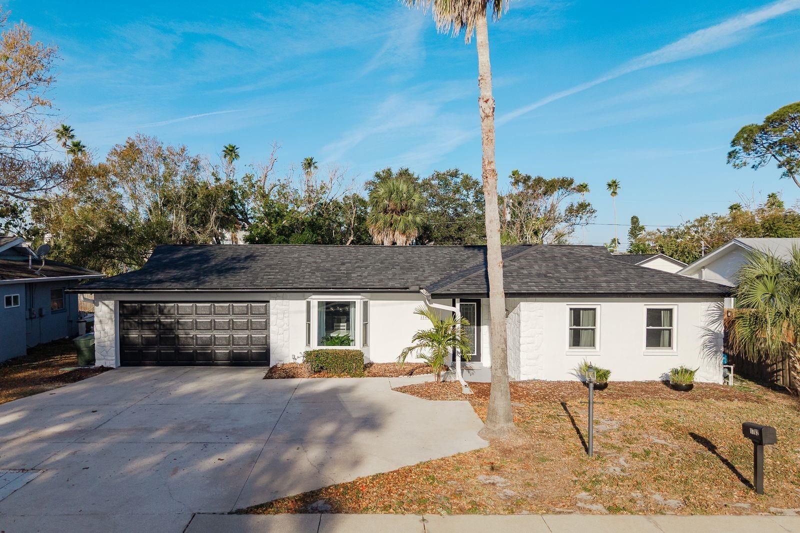 Single Family Residence em DUNEDIN, FL - Daniel Dourado
