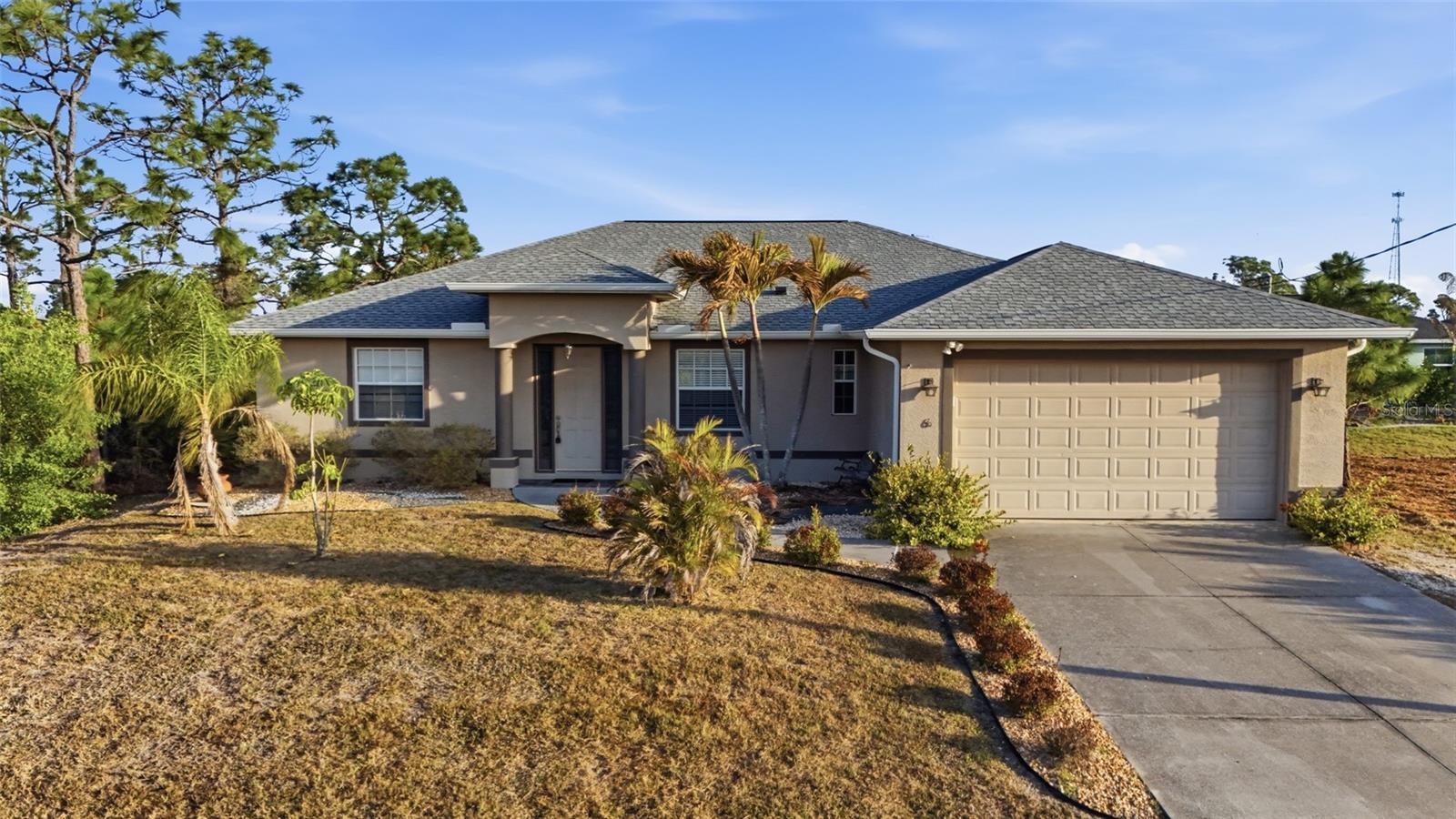 Single Family Residence in PLACIDA, FL - Daniel Dourado