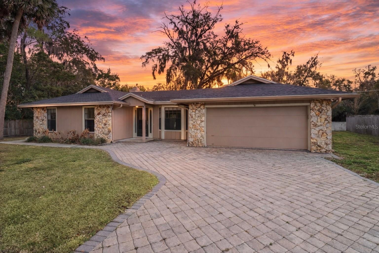 Single Family Residence em CASSELBERRY, FL - Daniel Dourado