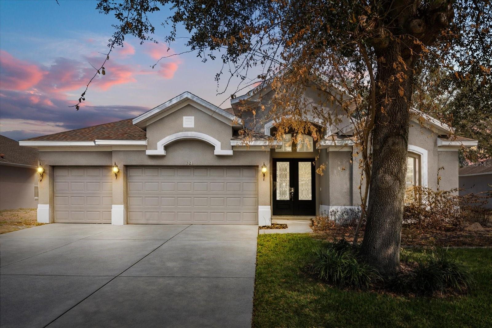 Single Family Residence in DEBARY, FL - Daniel Dourado