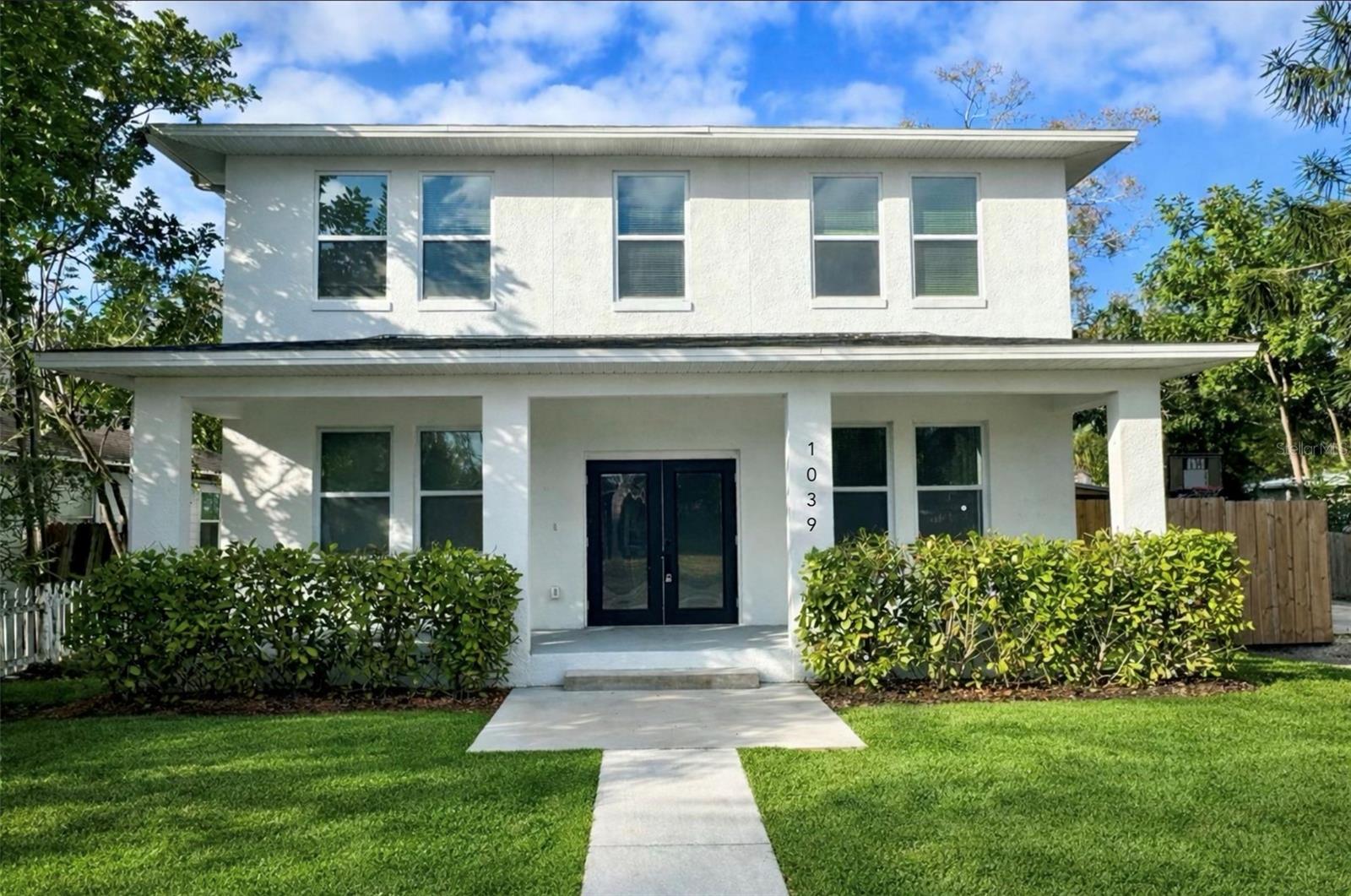 Single Family Residence em ST PETERSBURG, FL - Daniel Dourado