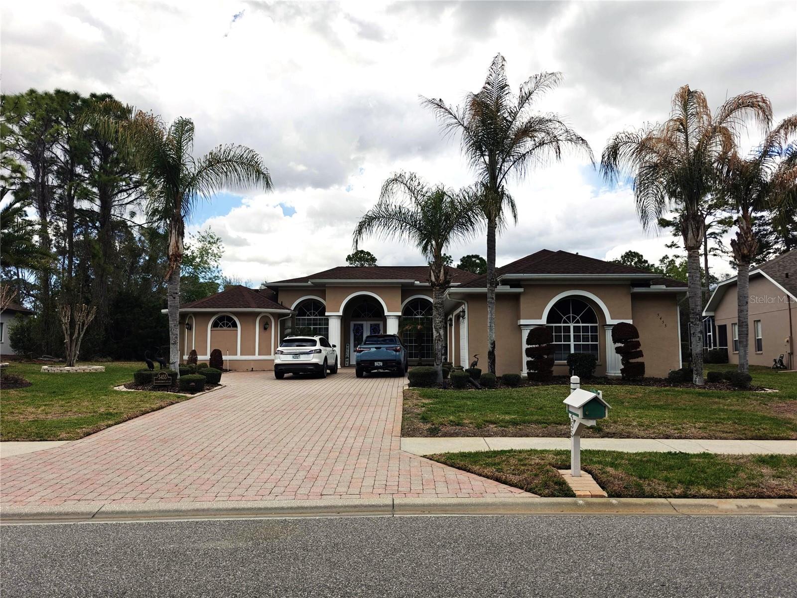 Single Family Residence em SPRING HILL, FL - Daniel Dourado