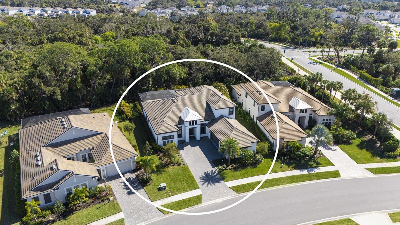Single Family Residence in SARASOTA, FL - Daniel Dourado