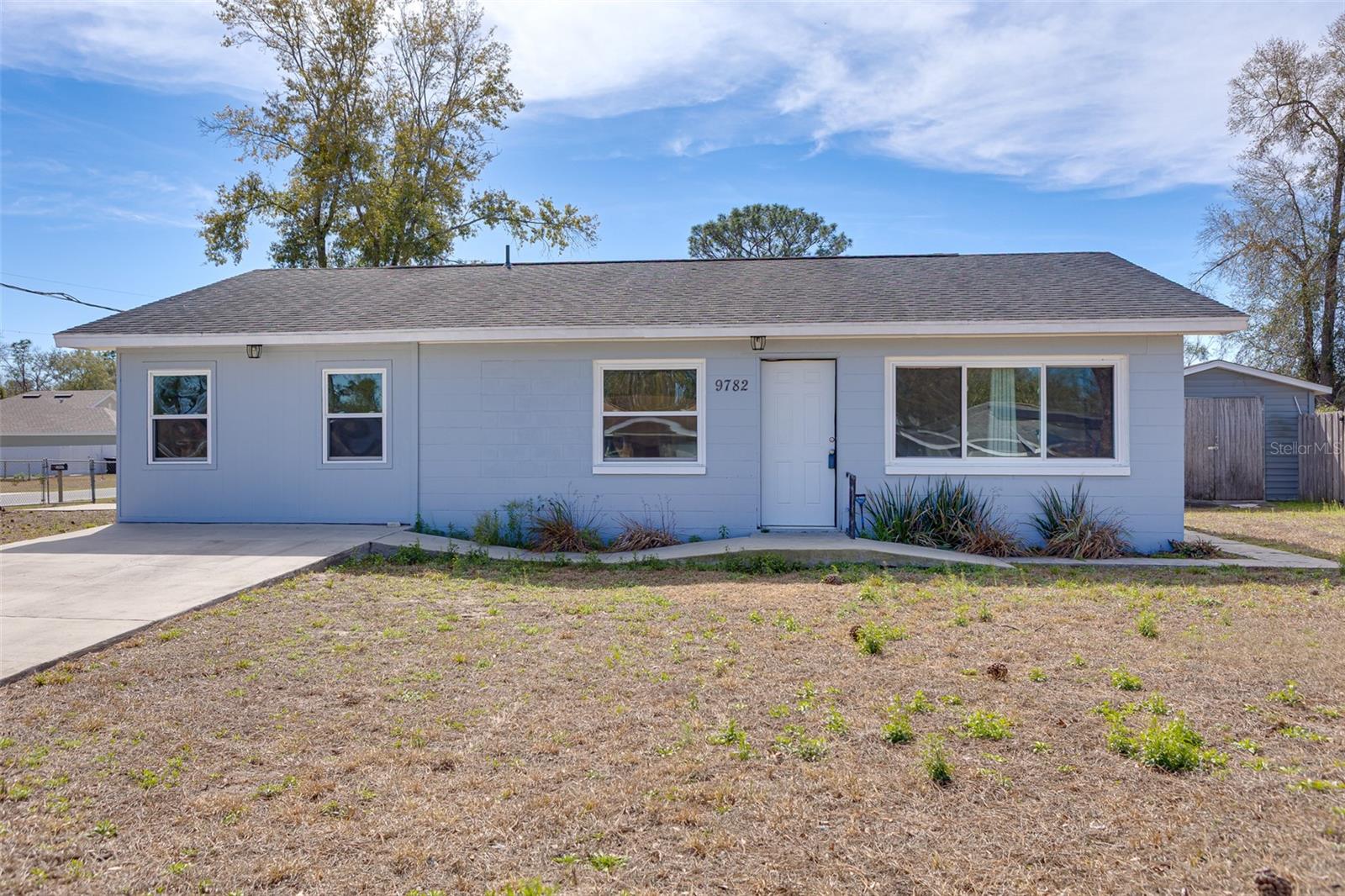 Single Family Residence in SUMMERFIELD, FL - Daniel Dourado