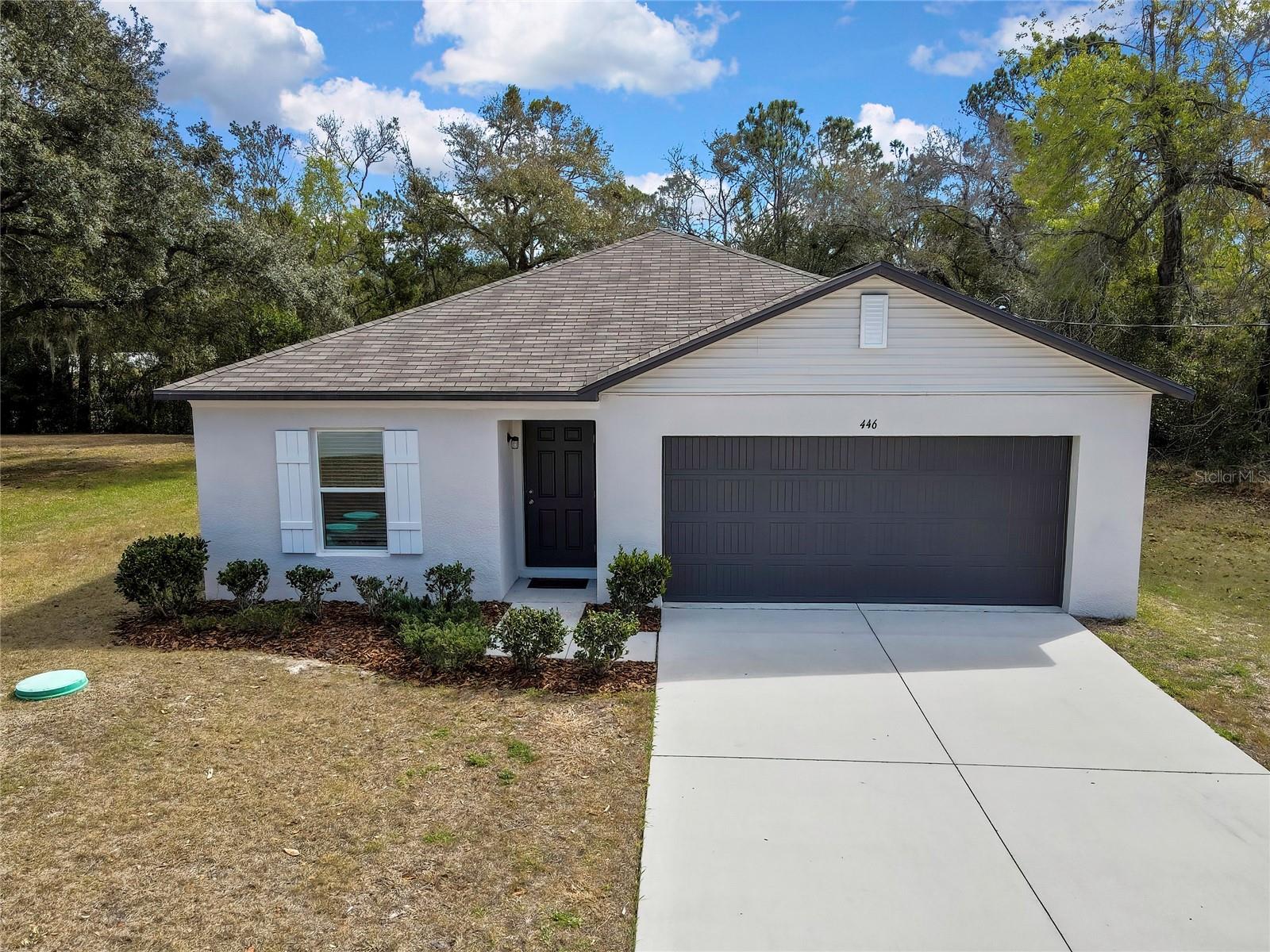 Single Family Residence em SPRING HILL, FL - Daniel Dourado