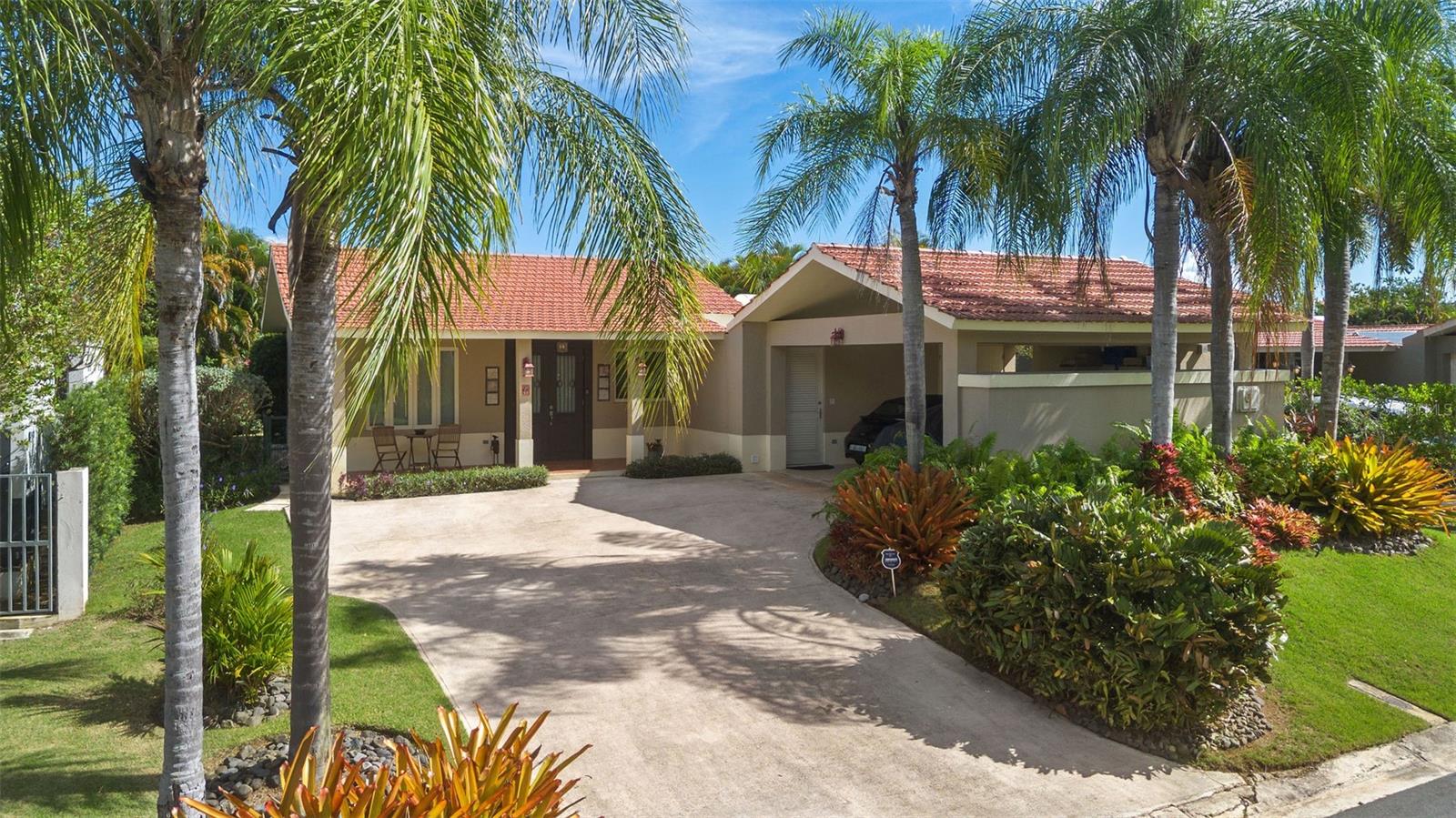 Single Family Residence in DORADO, PR - Daniel Dourado