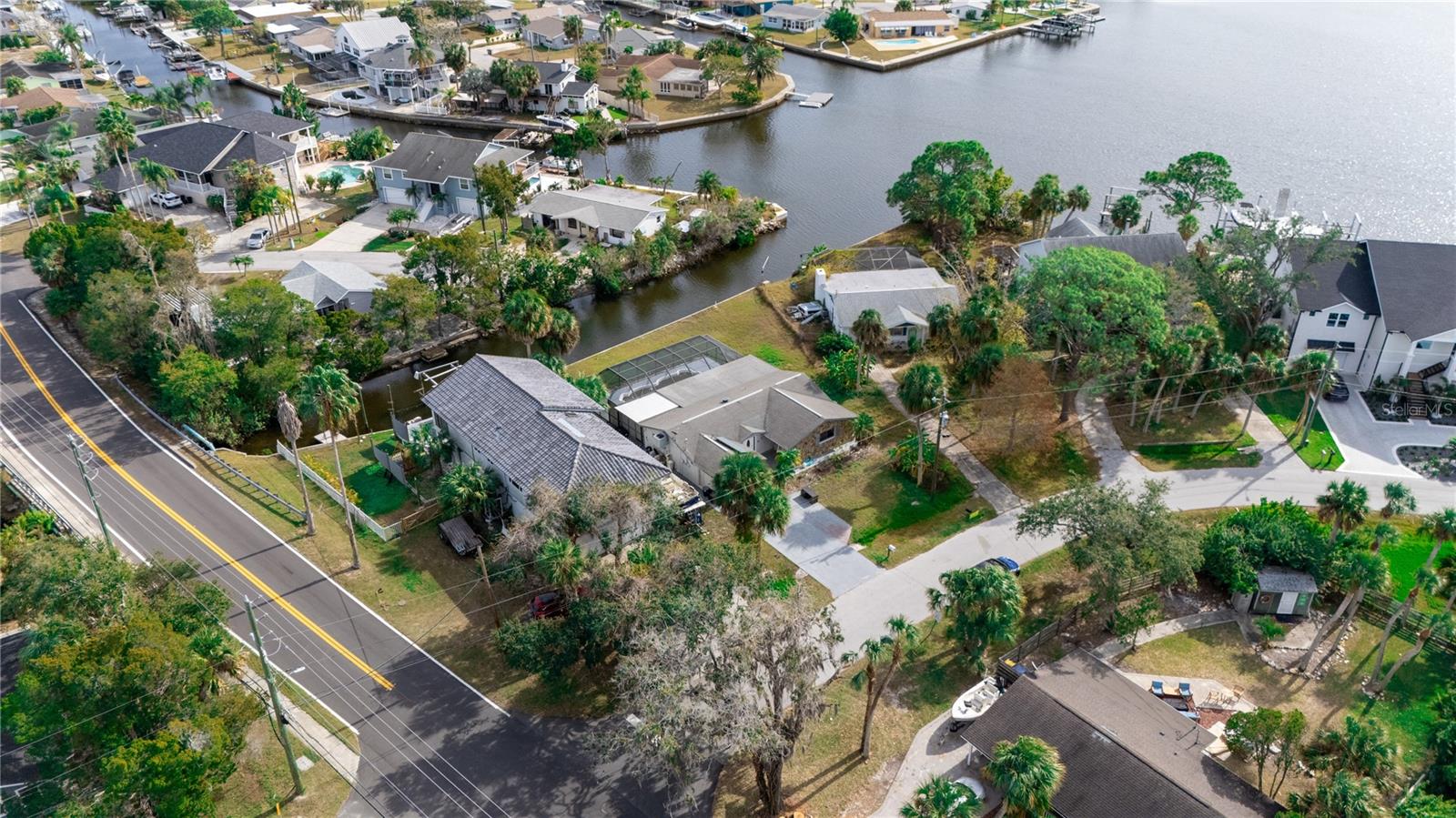 Single Family Residence in PORT RICHEY, FL - Daniel Dourado