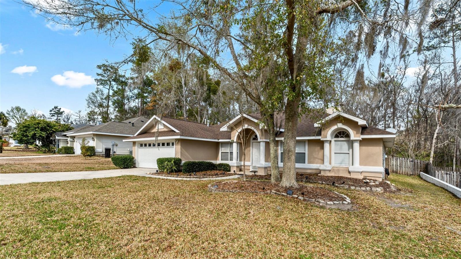 Single Family Residence in GAINESVILLE, FL - Daniel Dourado