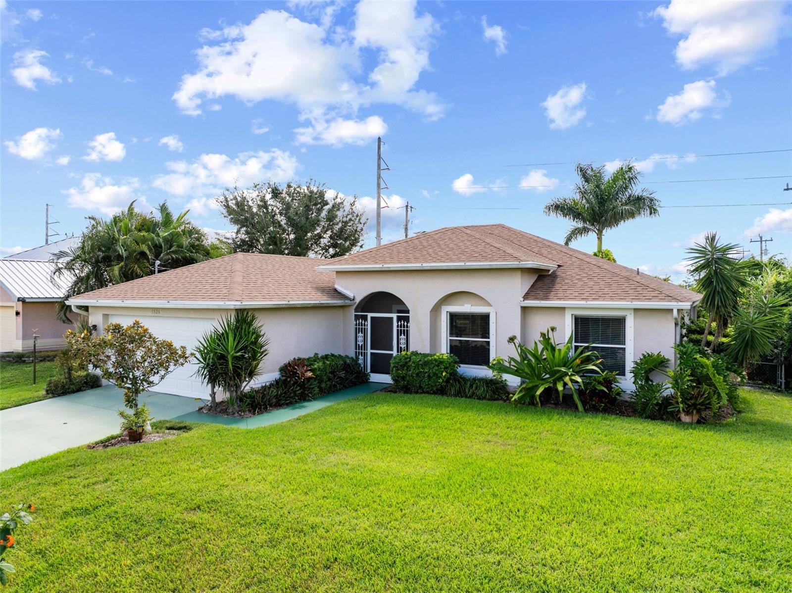 Single Family Residence em CAPE CORAL, FL - Daniel Dourado