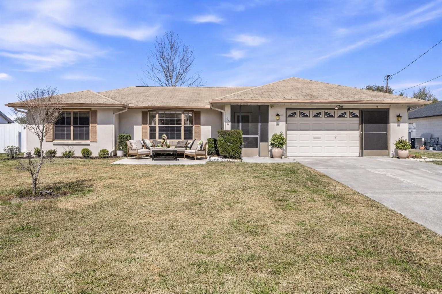 Single Family Residence em DELTONA, FL - Daniel Dourado