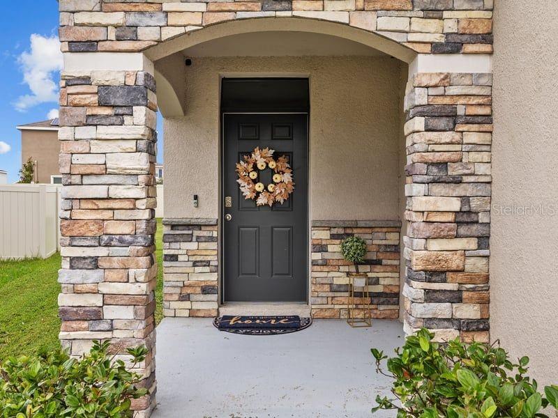 Single Family Residence in WIMAUMA, FL - Daniel Dourado