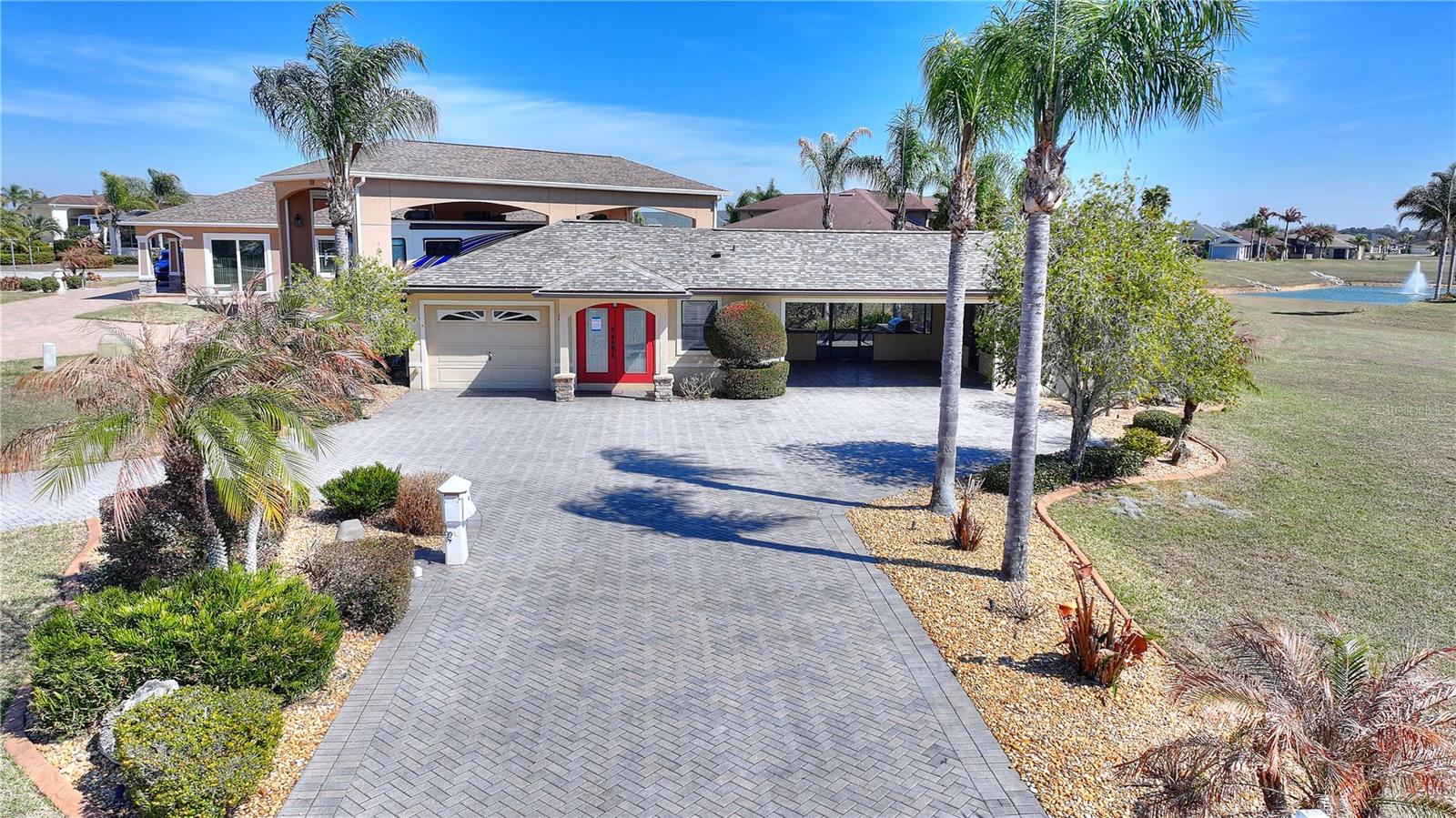 Single Family Residence em POLK CITY, FL - Daniel Dourado