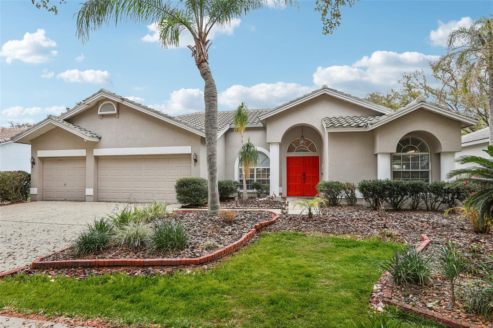 Single Family Residence in TAMPA, FL - Daniel Dourado