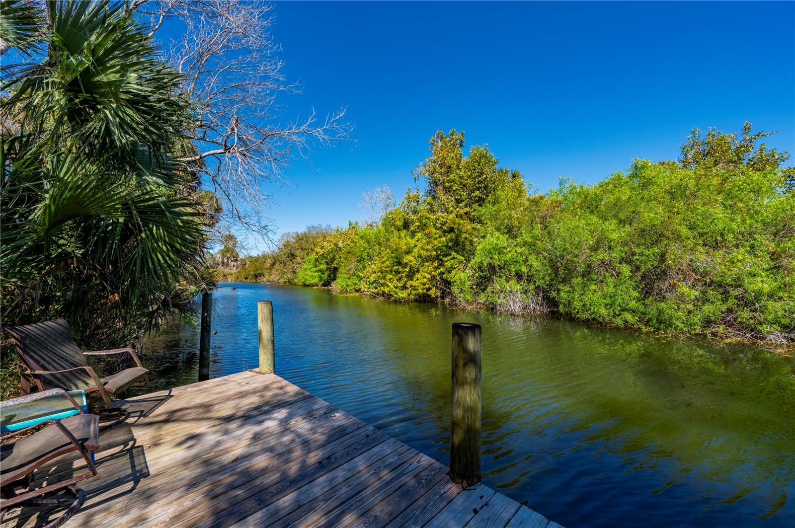 Single Family Residence in PUNTA GORDA, FL - Daniel Dourado