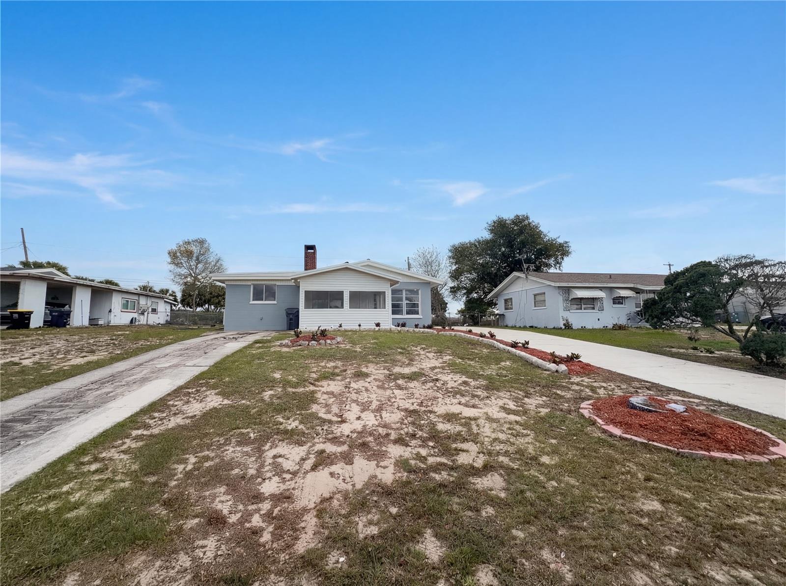 Single Family Residence in LAKE WALES, FL - Daniel Dourado