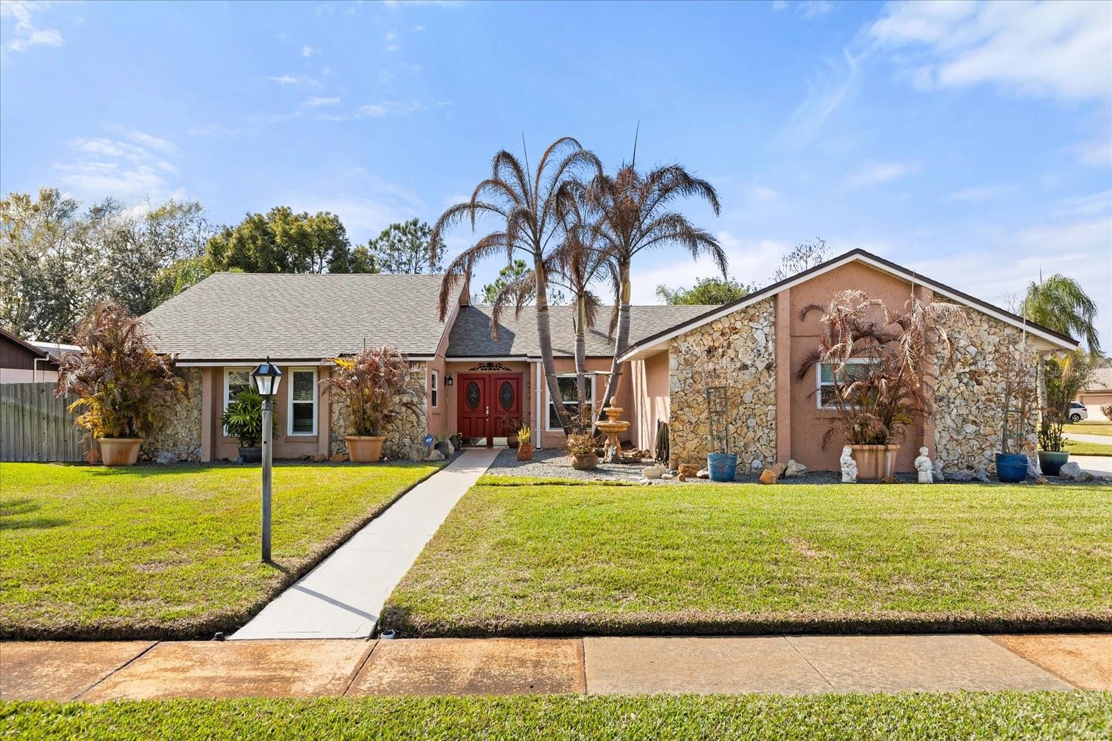 Single Family Residence in ORLANDO, FL - Daniel Dourado