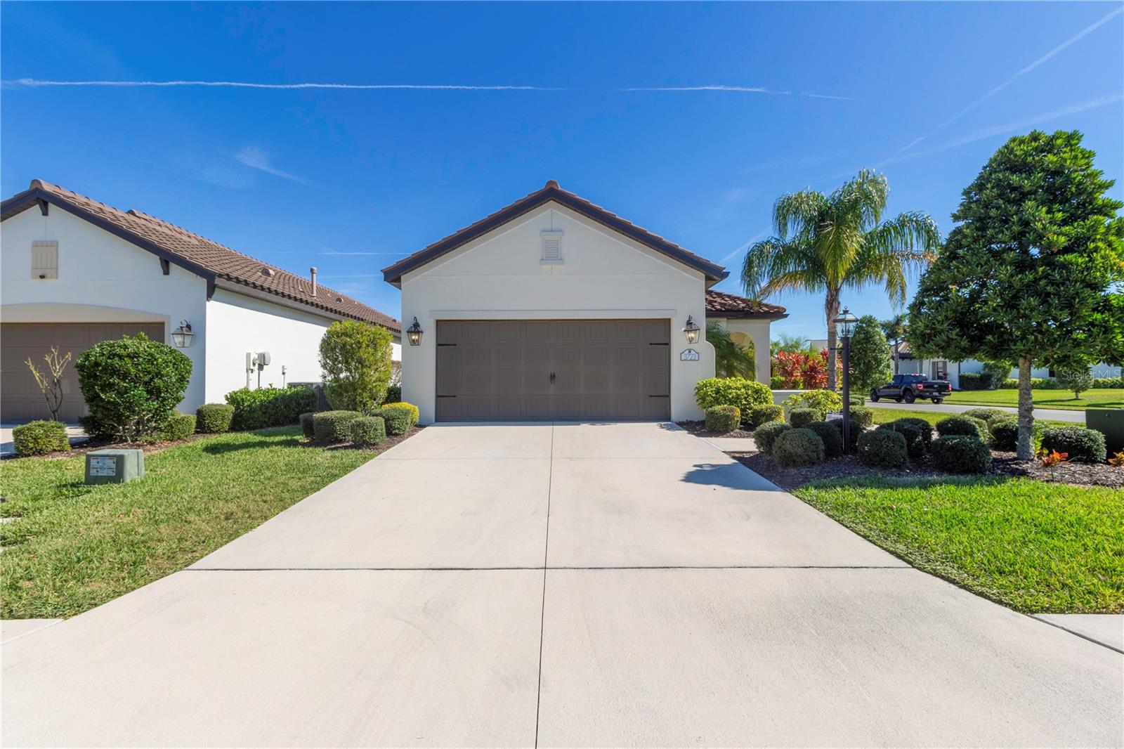 Single Family Residence in BRADENTON, FL - Daniel Dourado