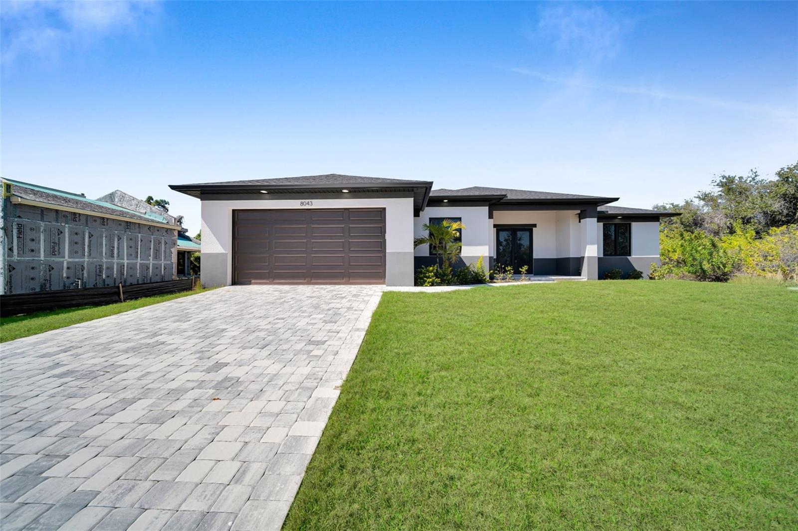 Single Family Residence in PORT CHARLOTTE, FL - Daniel Dourado