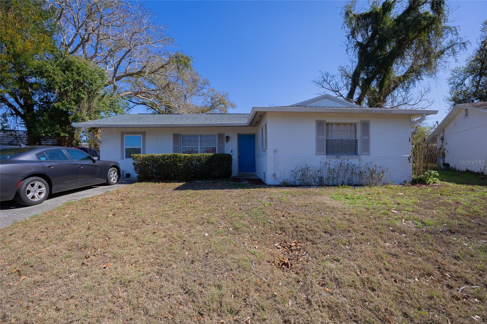 Single Family Residence in BRANDON, FL - Daniel Dourado