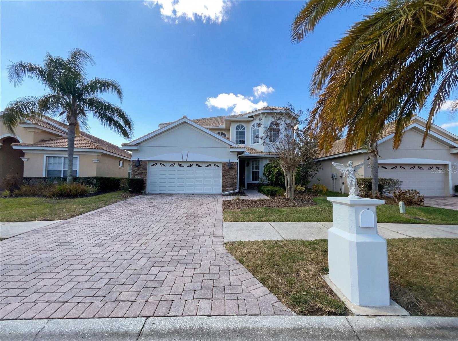 Single Family Residence in TAMPA, FL - Daniel Dourado