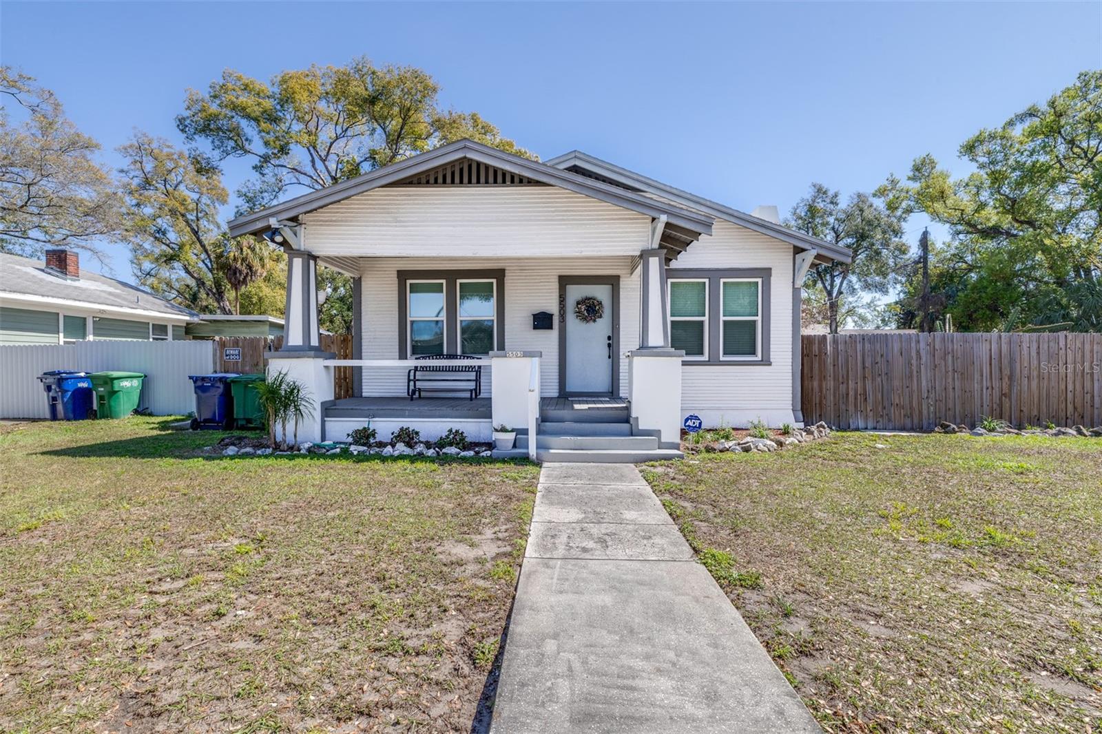 Single Family Residence in TAMPA, FL - Daniel Dourado