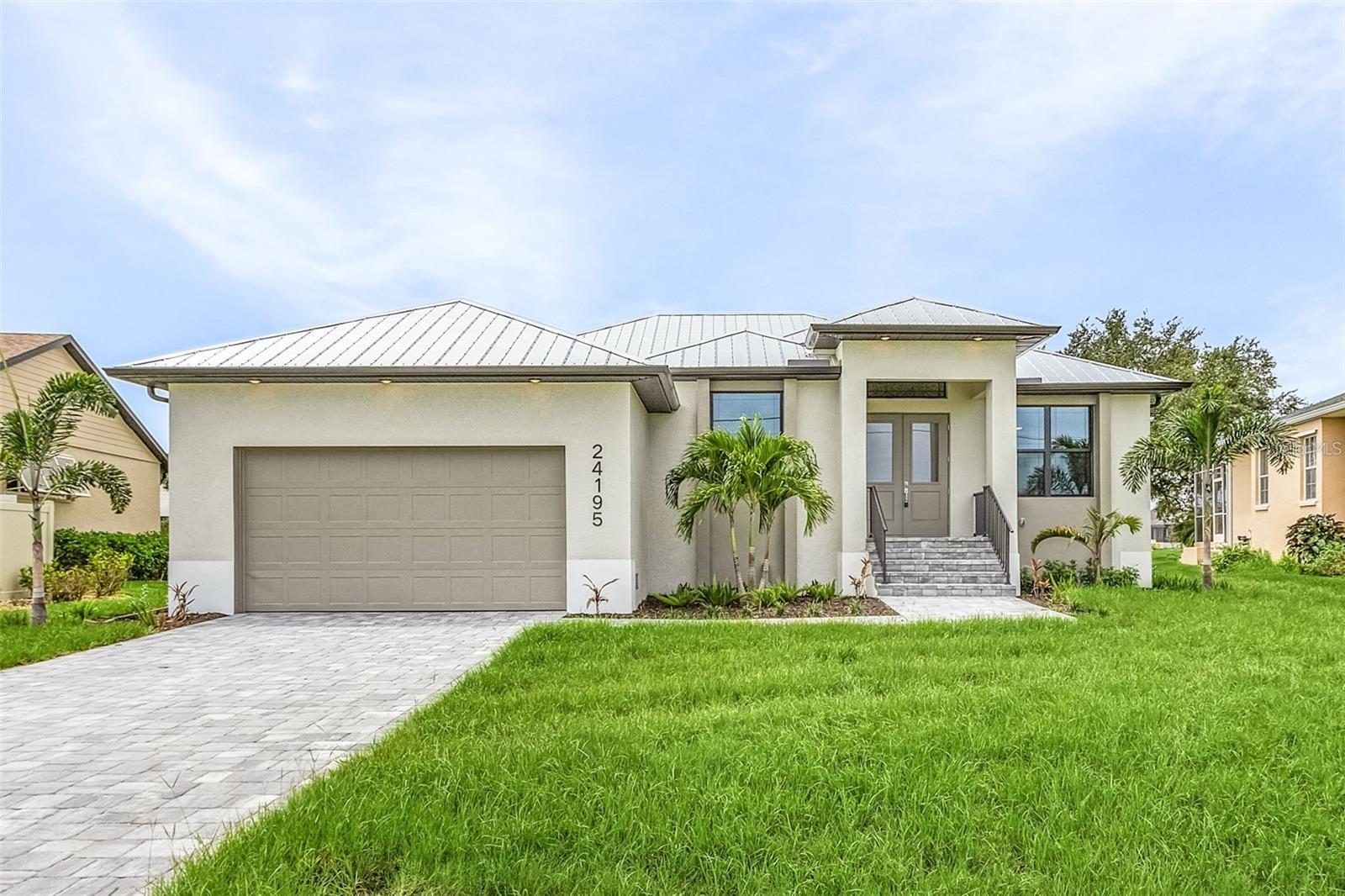 Single Family Residence in PUNTA GORDA, FL - Daniel Dourado