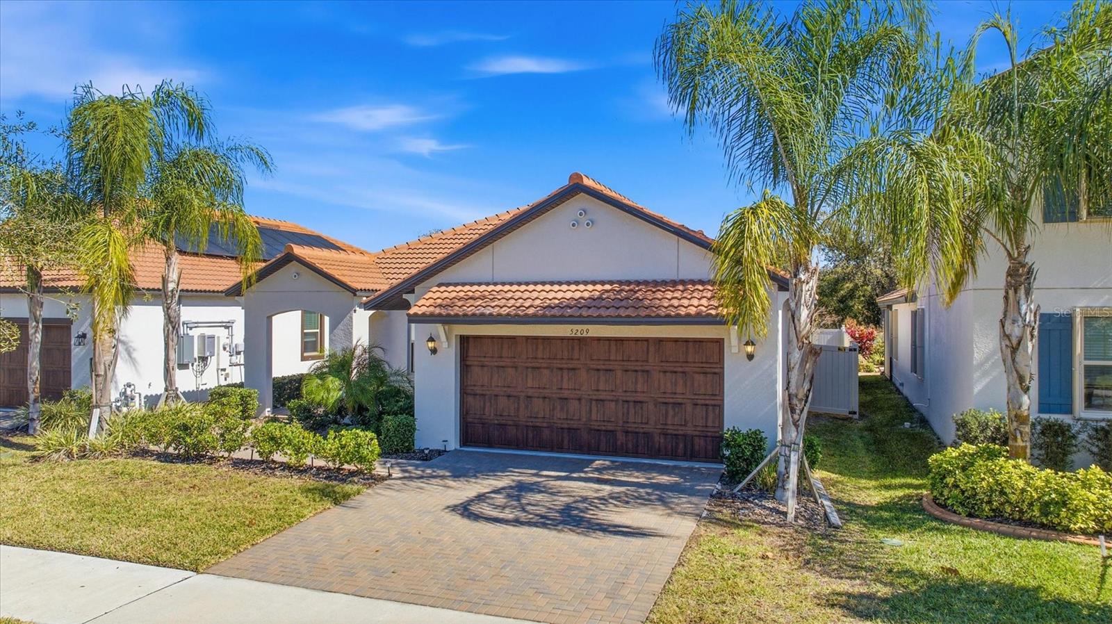 Single Family Residence in WIMAUMA, FL - Daniel Dourado