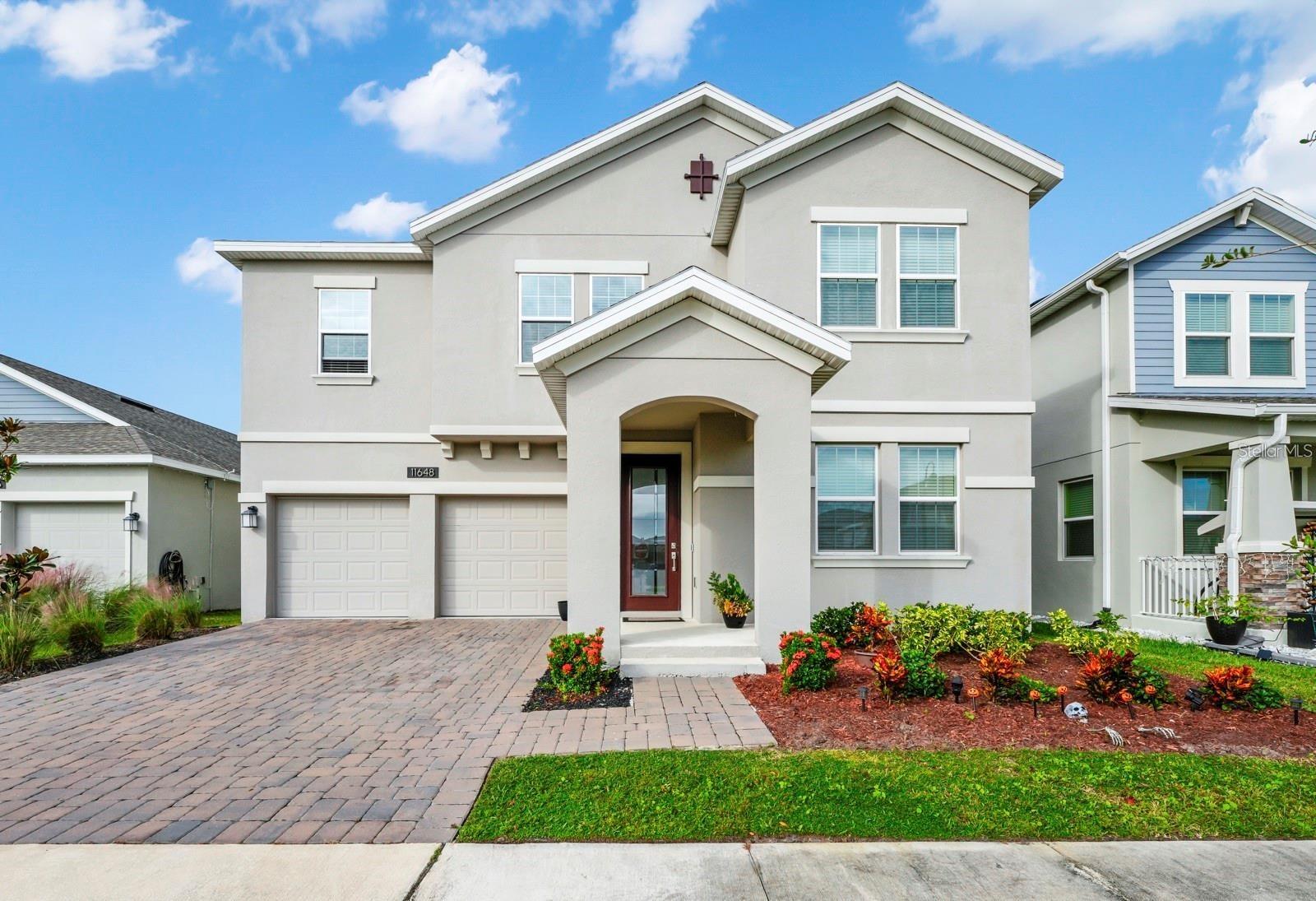 Single Family Residence in ORLANDO, FL - Daniel Dourado
