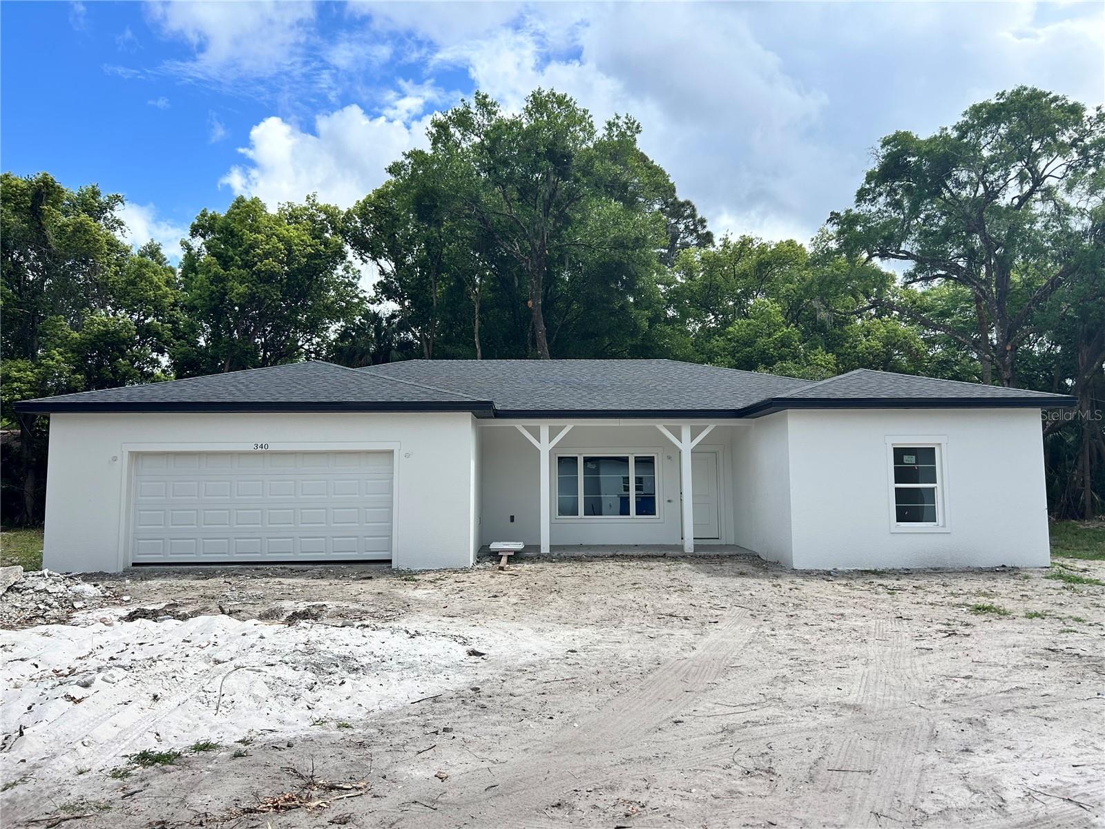 Single Family Residence in OVIEDO, FL - Daniel Dourado
